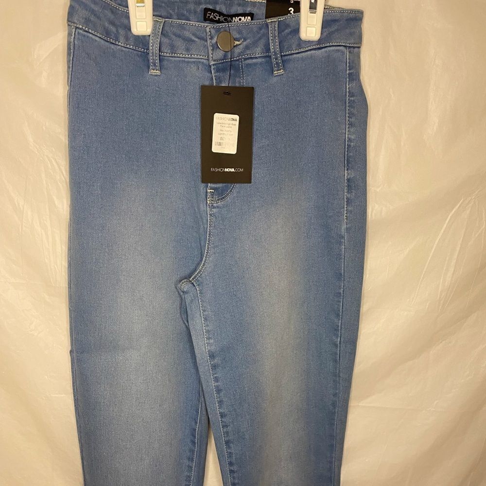 Fashion Nova High Rise Flare Jeans Size 3